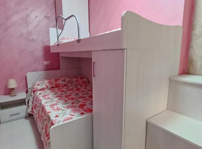 Ludovica's House Appartamento Giardini Naxos